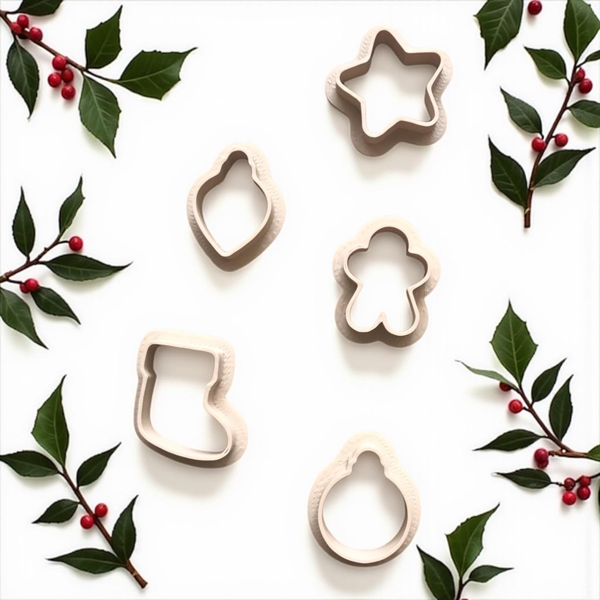 Christmas Tree Cookie Cutter Set with Mini Ornaments: Holiday Baking